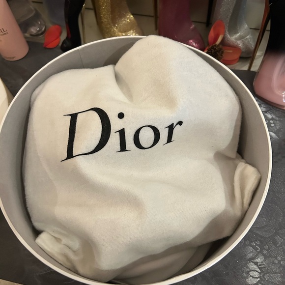 Dior Vintage Lambskin Leather Beret Logo Black Cap w/Dior Bag, Hat Box & Pillow! - Picture 7 of 17